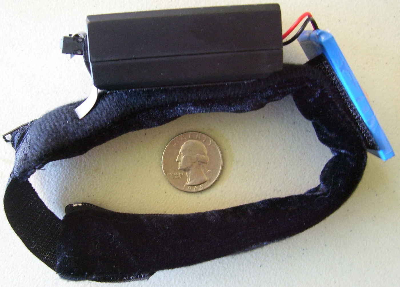 North Paw in closed configuration (quarter for scale).